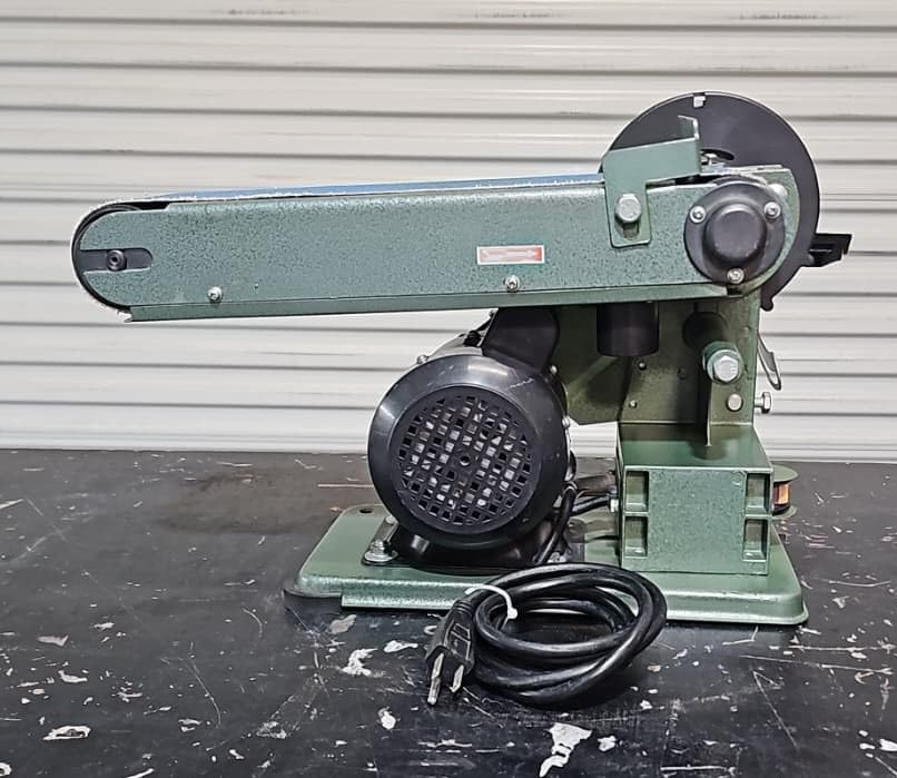 Benchtop Belt and Disc Sander, Corded Electric, 4 in. x 36 in. Belt with 6 in. Disc C472121