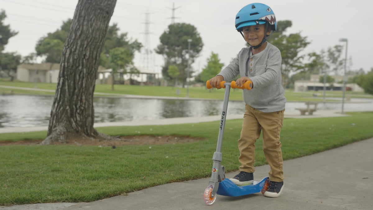 Folding Kiddie Kick Scooter D412